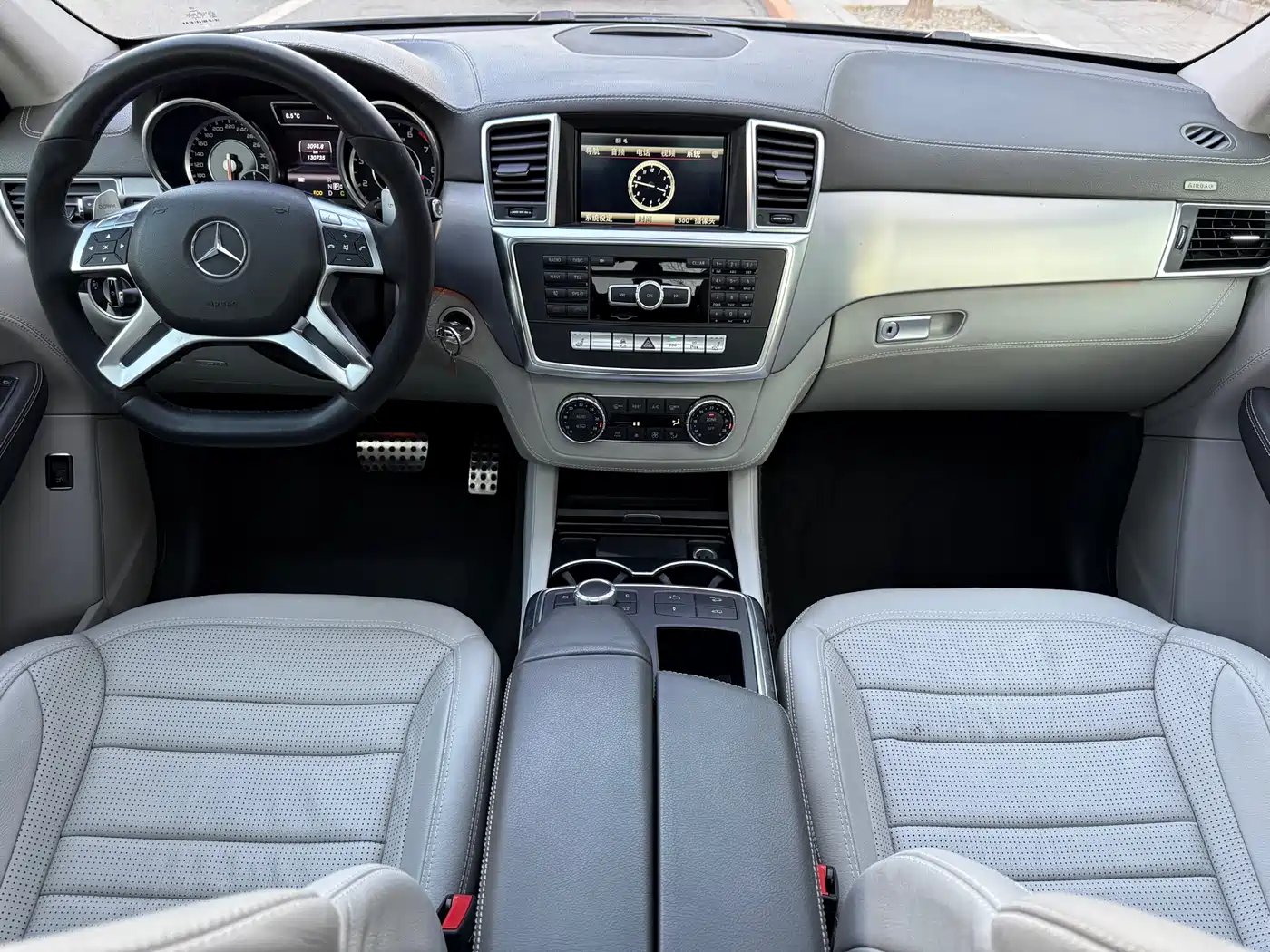 Mercedes-Benz M-Class AMG 2012 AMG ML 63 фото 12
