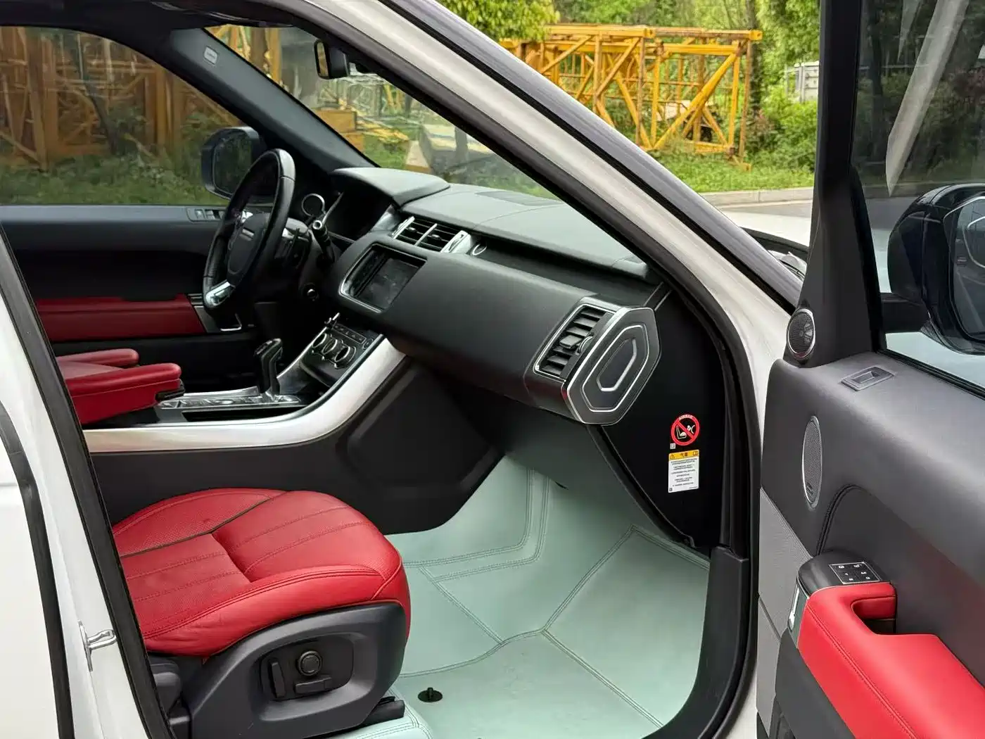 Land Rover Range Rover Sport 2016 Model 3.0 SC V6 HSE DYNAMIC фото 5