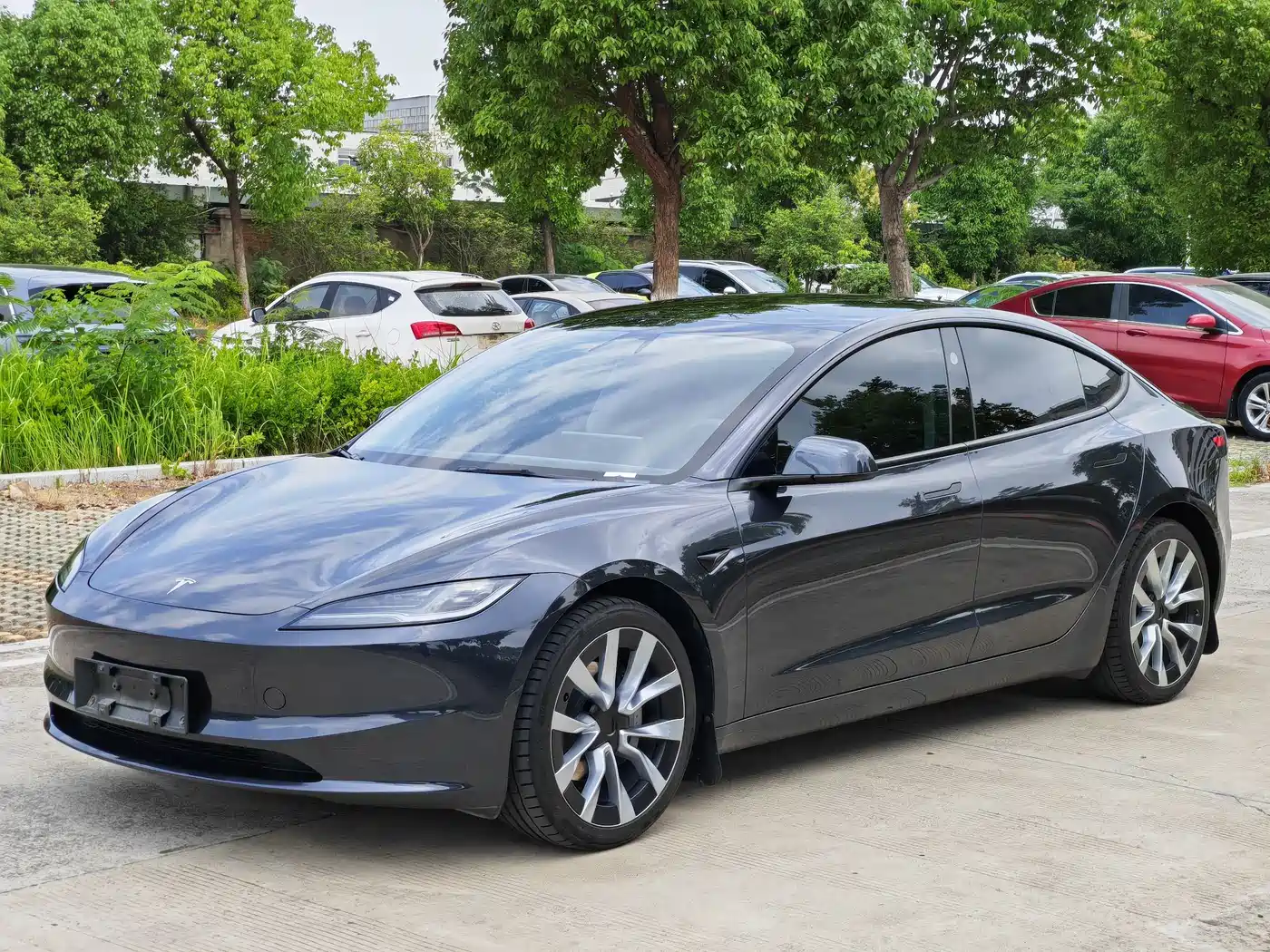 Tesla Model 3 2025 Model Year Facelift Rear-Wheel Drive