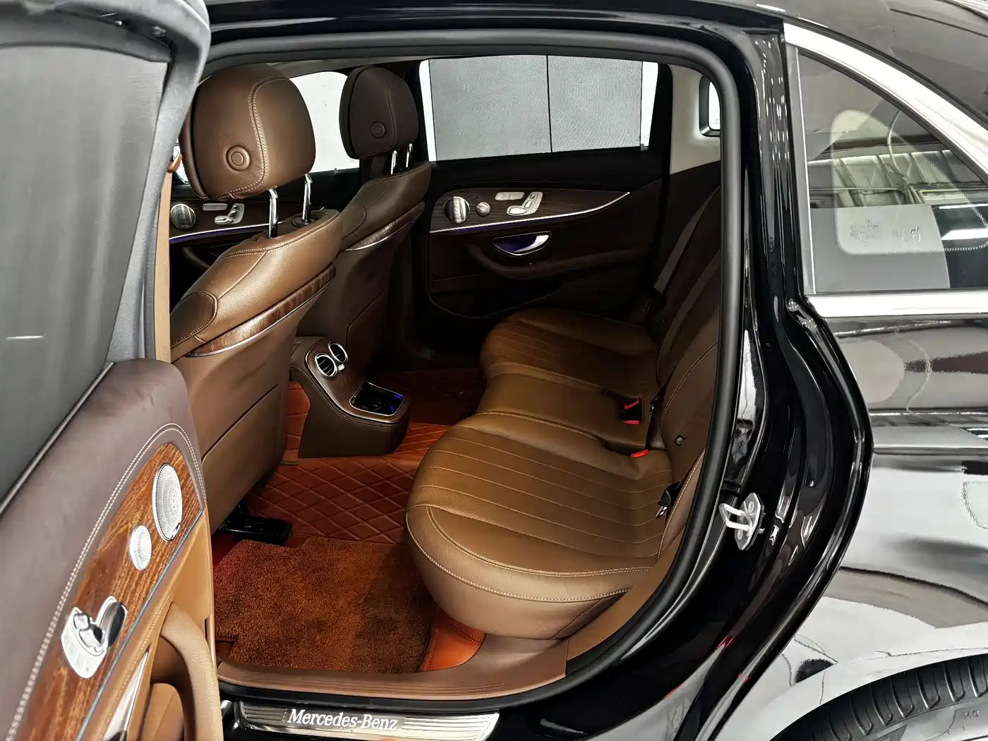 Mercedes-Benz E-Class 2023 Facelift E 300 L Sport Luxury фото 21