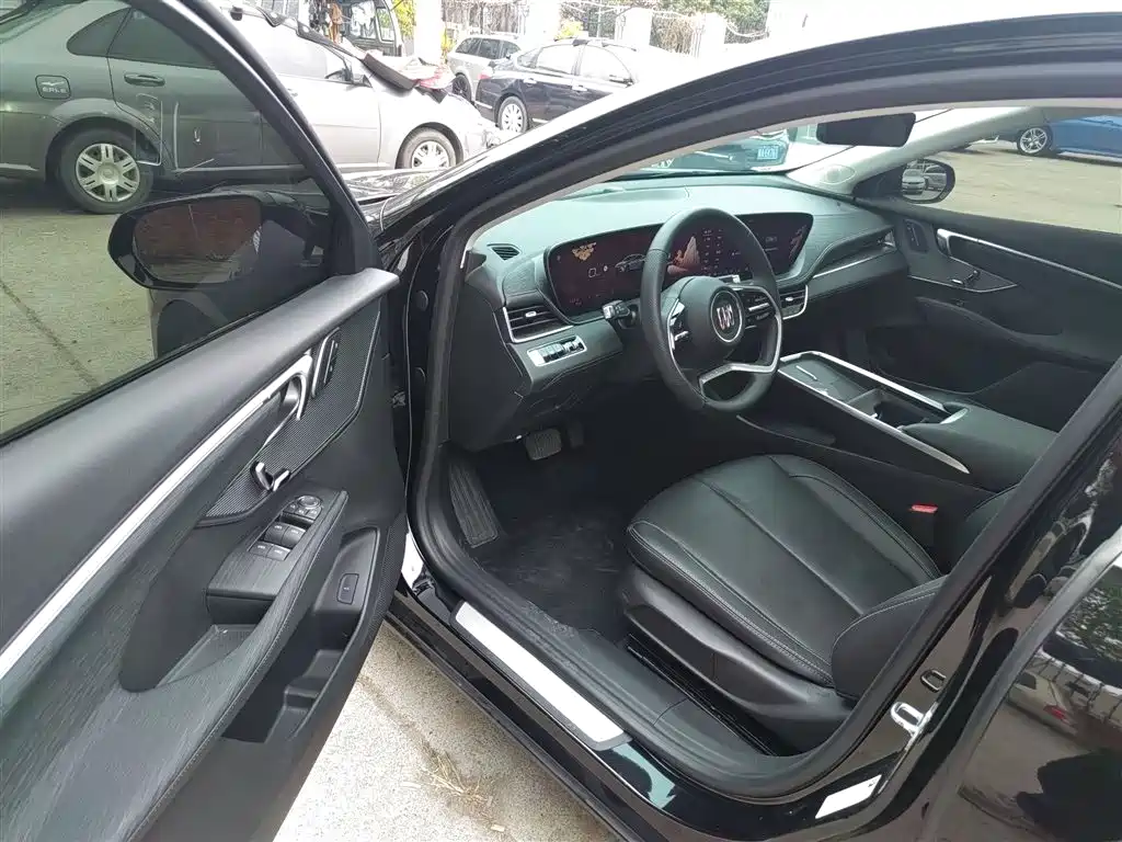 Buick LaCrosse 2023 28T Premium Edition фото 16