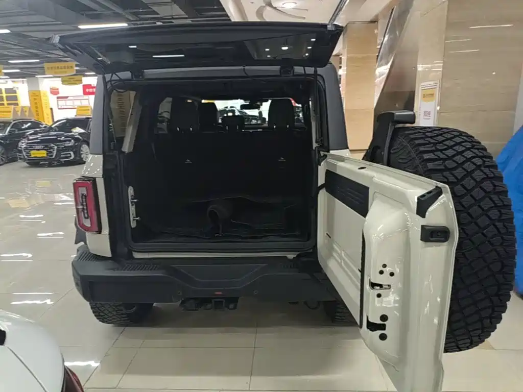 Ford Bronco 2025 2024 2.3T Badlands