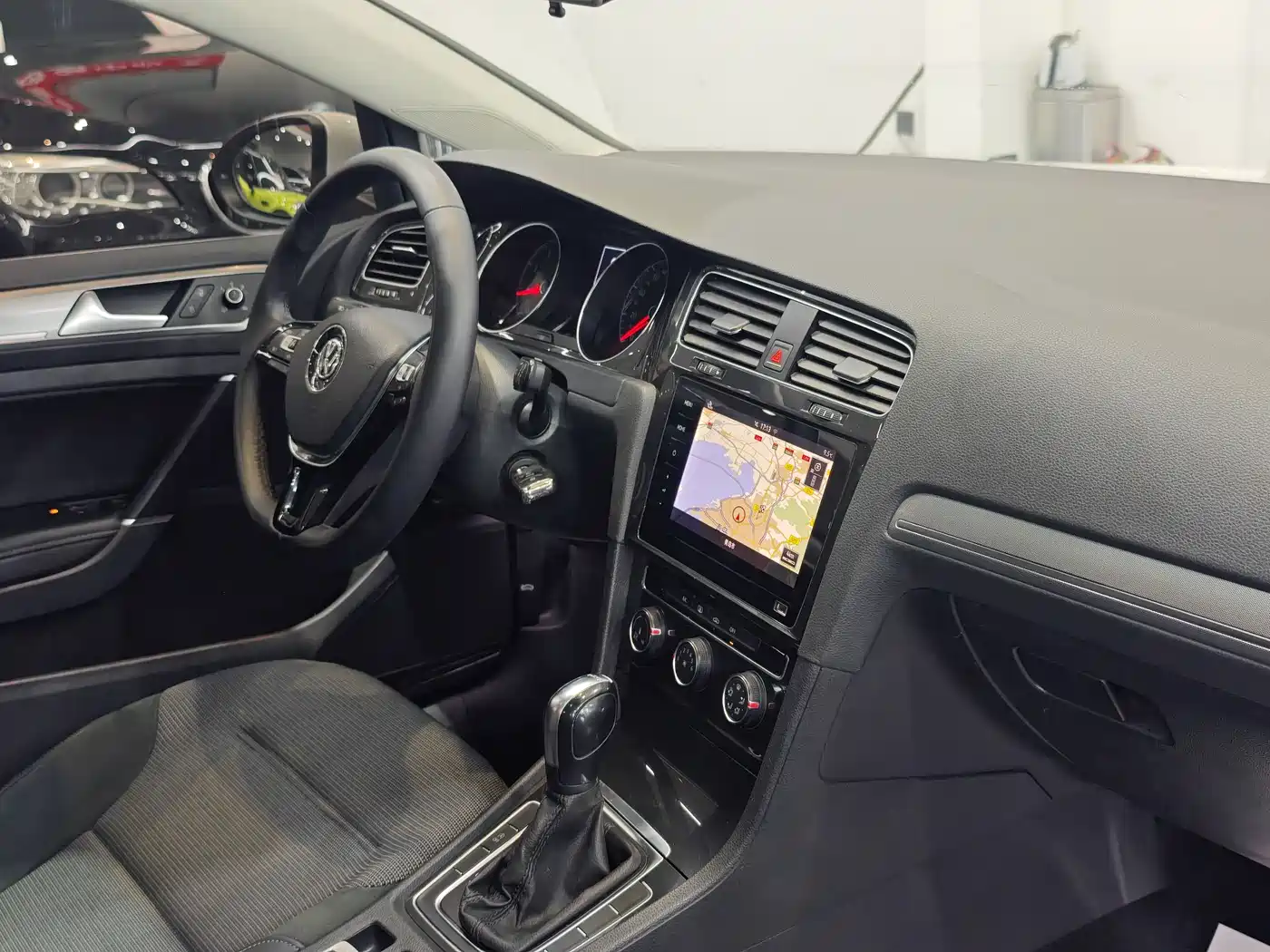 Volkswagen Golf 2020 280TSI DSG Comfort фото 10