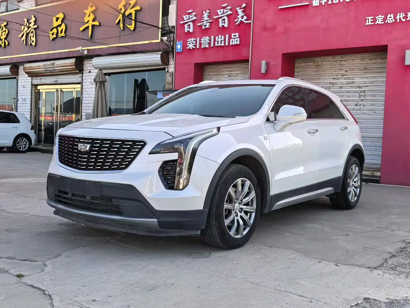 Cadillac XT4 2020 Facelift 28T 2WD Leading