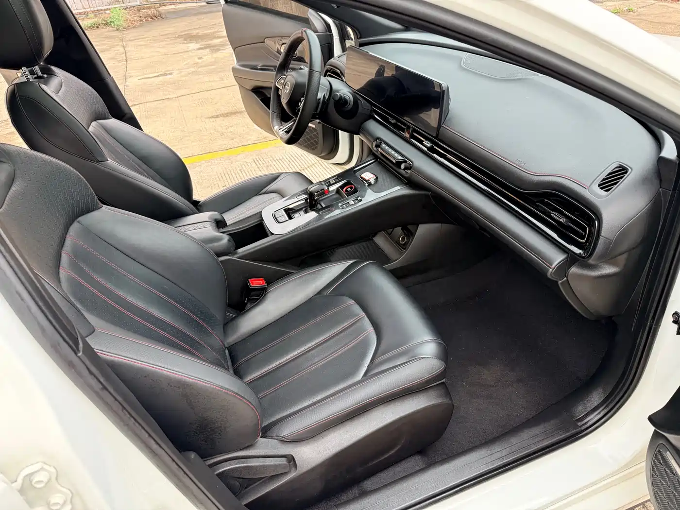 GAC Trumpchi Trumpchi Emkoo 2023 270T DCT J15 Edition фото 11