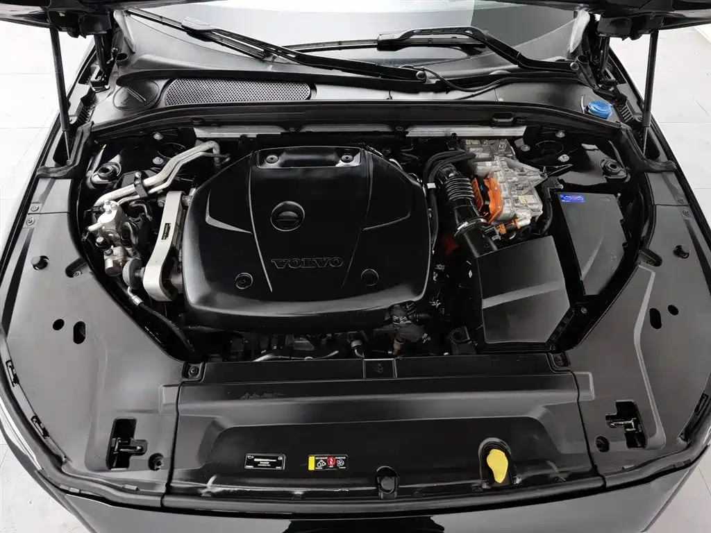 VOLVO S90 PLUG IN HYBRID