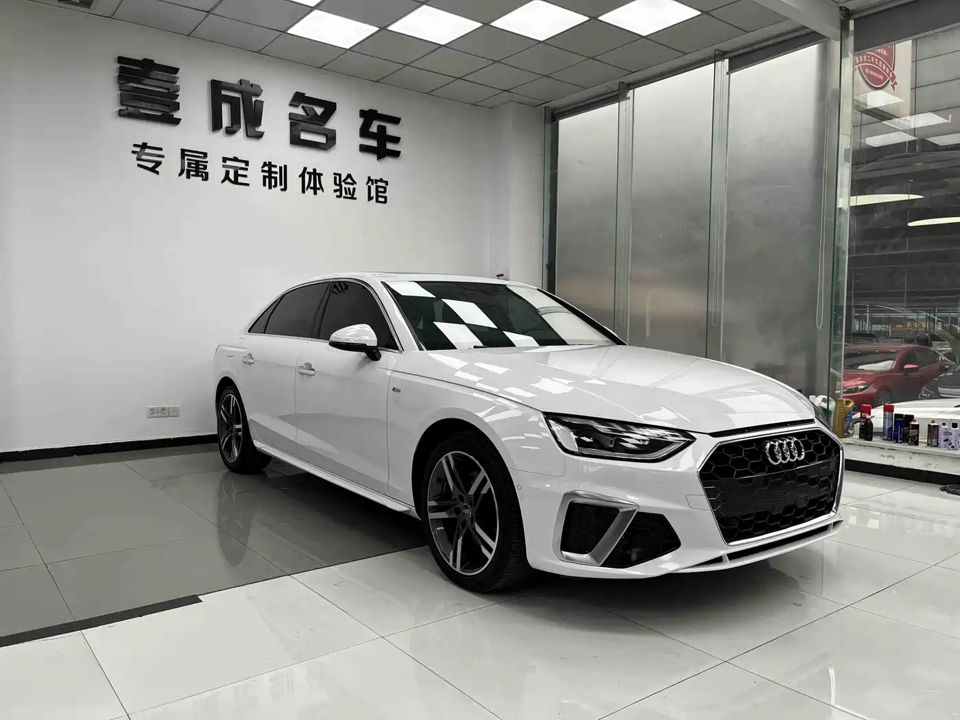Audi A4L 2020 40 TFSI Fashion Dynamic Edition фото 3