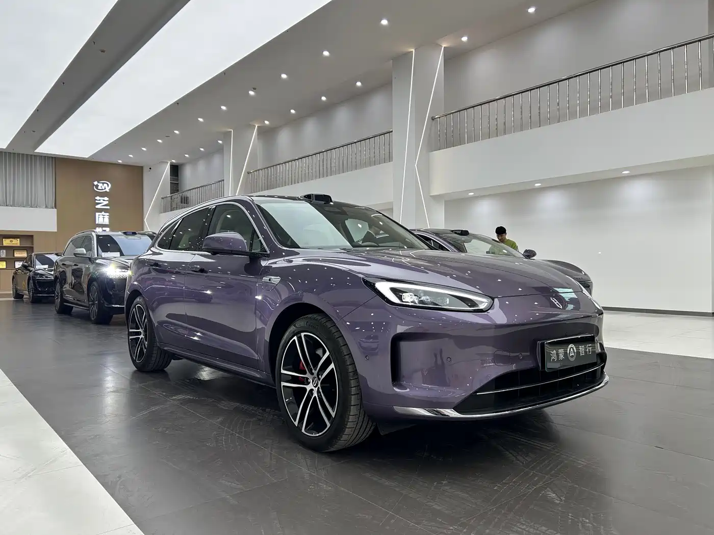 AITO Wenjie AITO M5 2025 Extended Range Ultra AWD фото 2