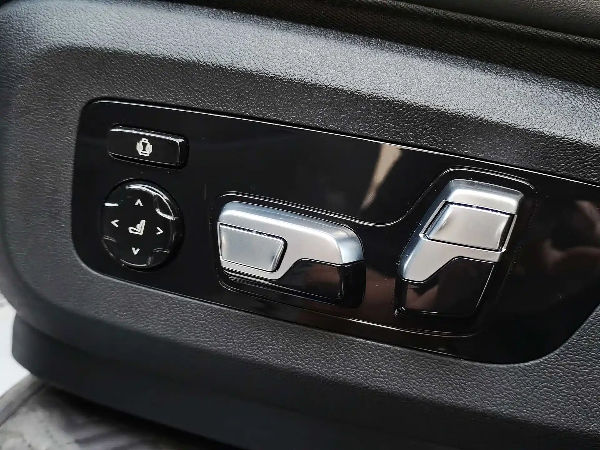 Фото 29 - BMW XM