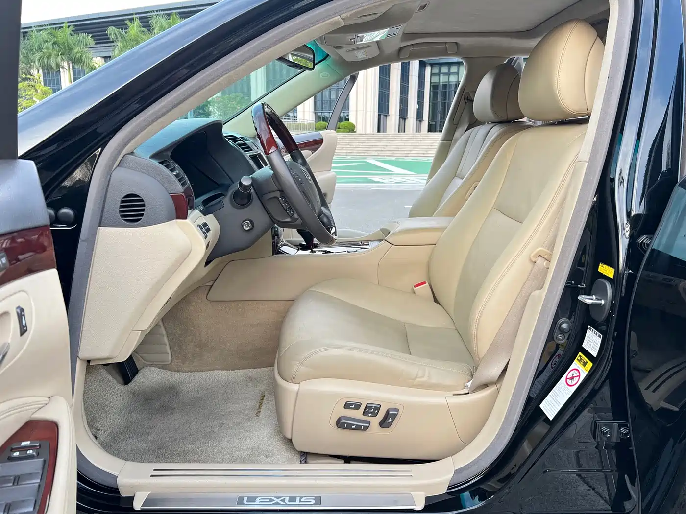 Lexus LS 2006 2006 460L Premium Edition