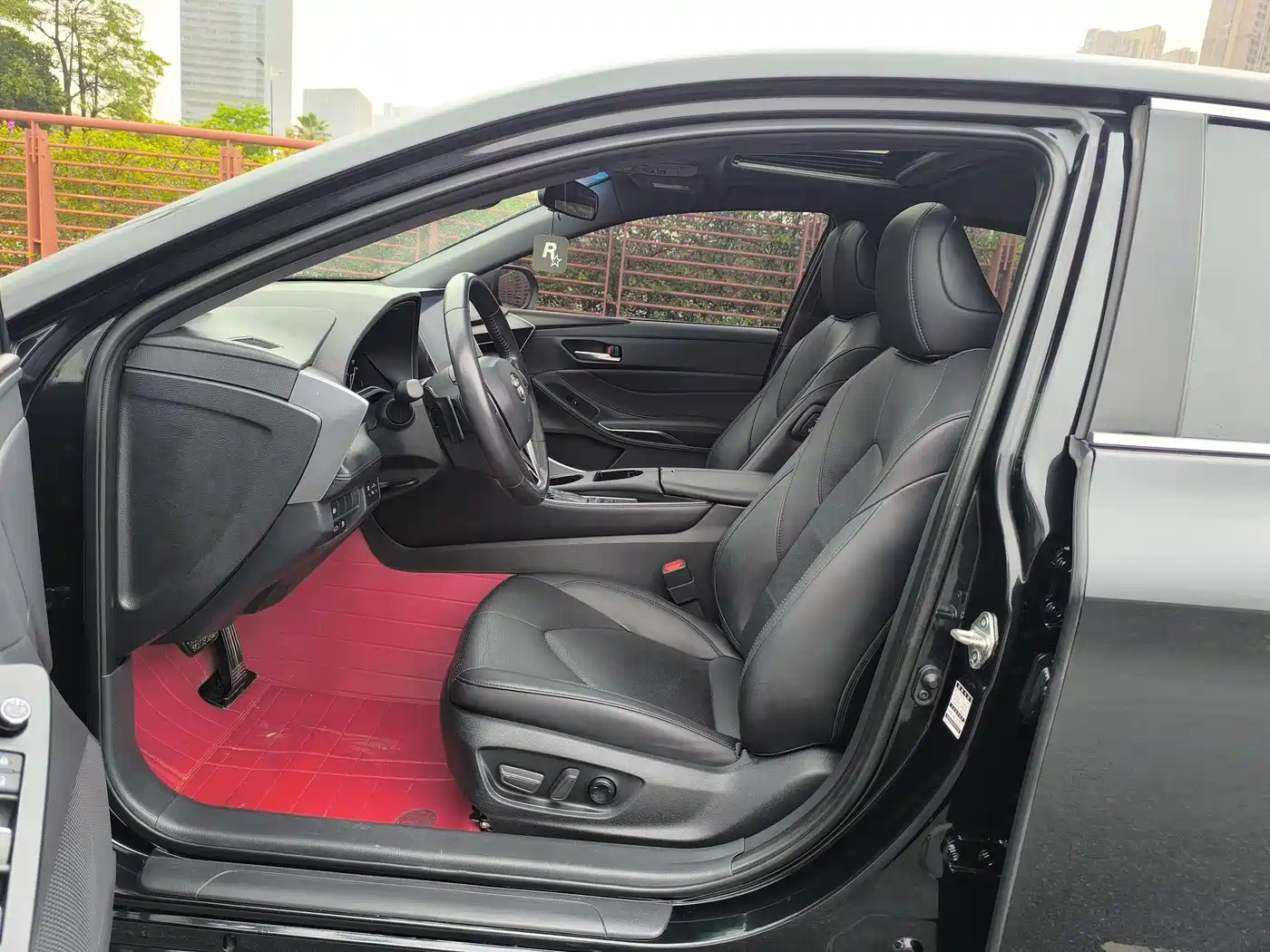Toyota Avalon 2023 2.5L Luxury Edition фото 10