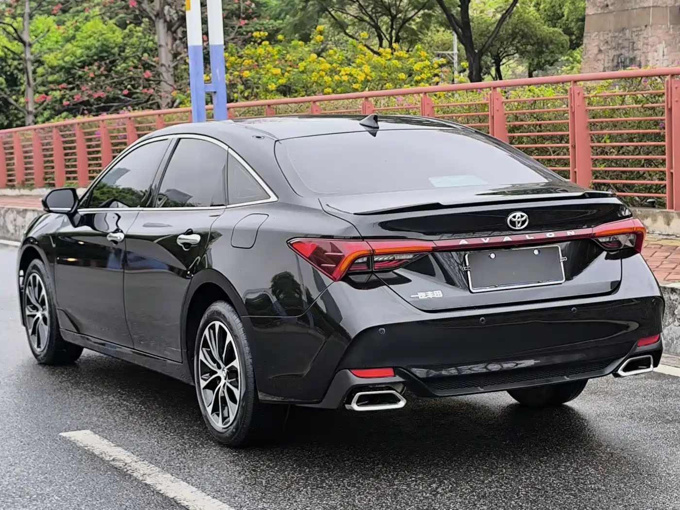 Toyota Avalon 2023 2.5L Luxury Edition фото 5