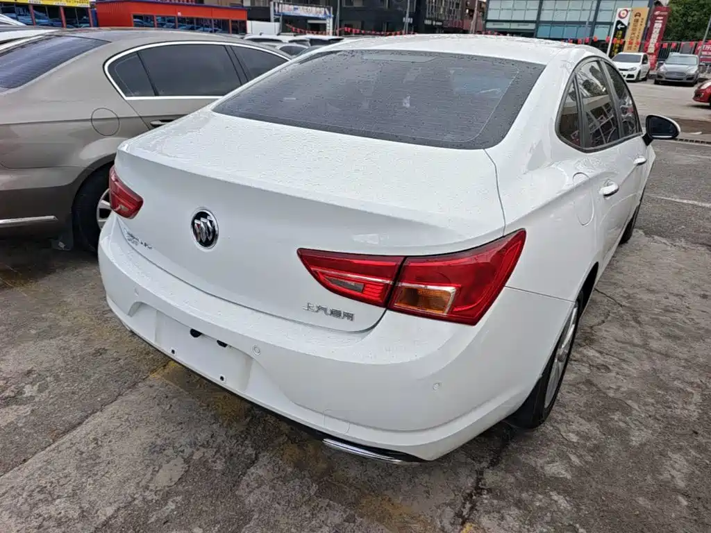 Photo 7 - Buick Verano