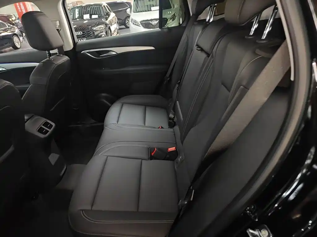 Buick Envision Plus 2026 2025 Enclave Plus 28T 2WD Platinum Edition