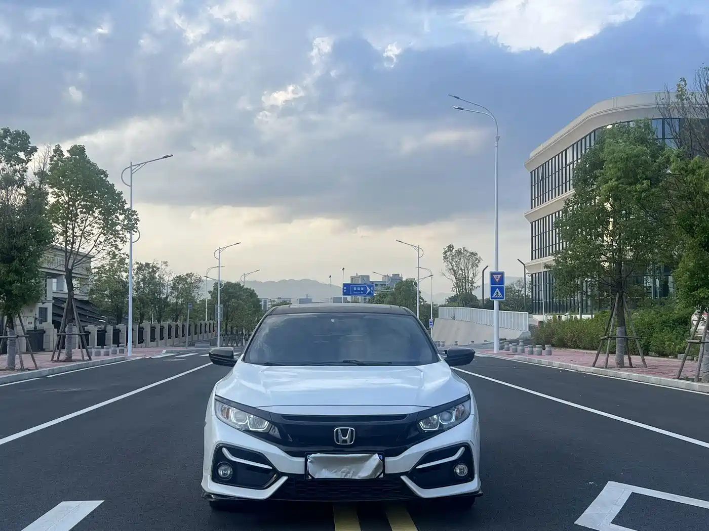 Фото 2 - Honda Civic