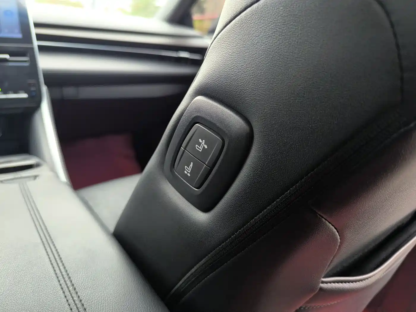Toyota Avalon 2023 2.5L Luxury Edition фото 17