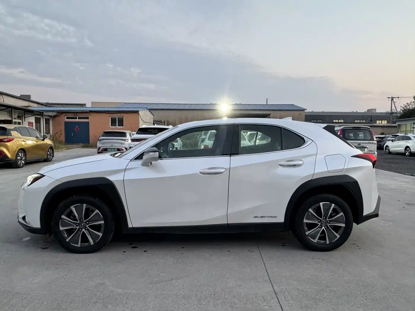 Lexus UX, миниатюра 5