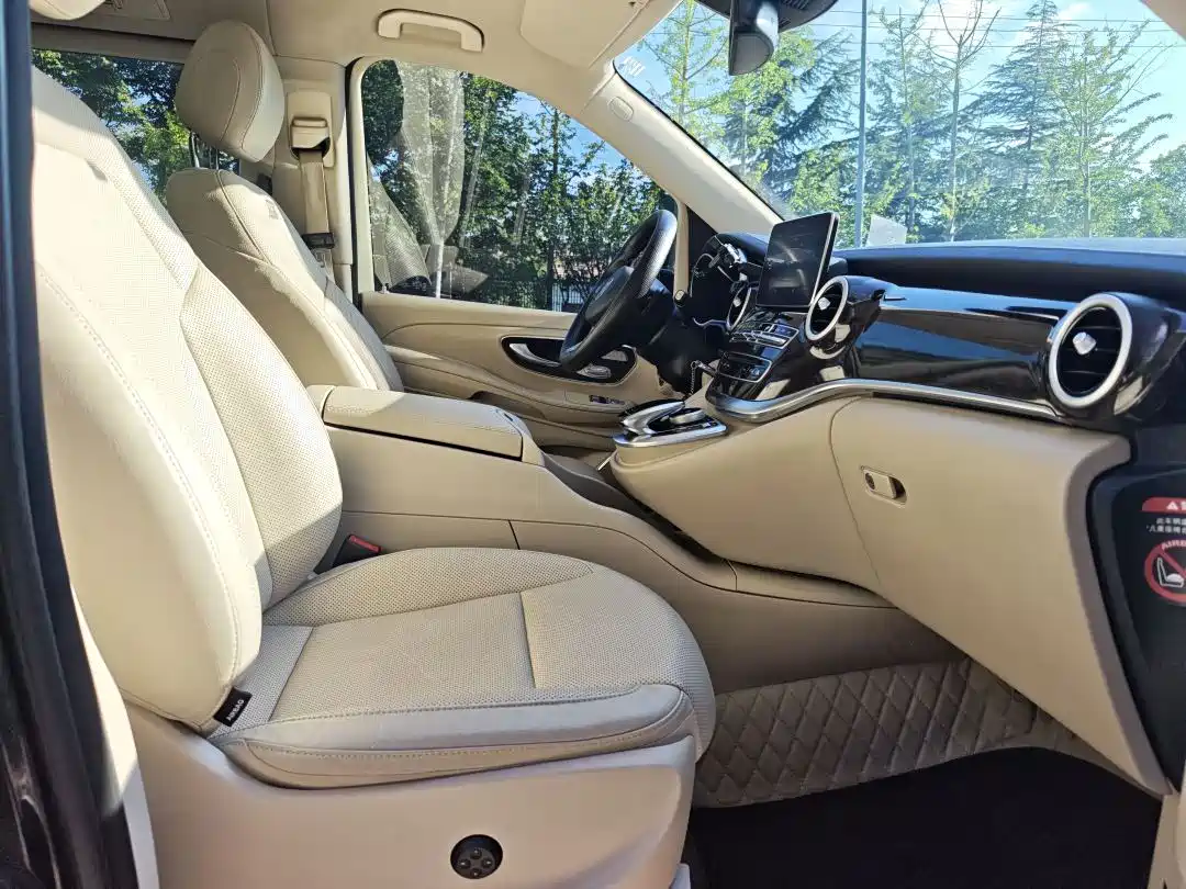 Mercedes-Benz V-Class 2017 2016 V 260 L Premium Long