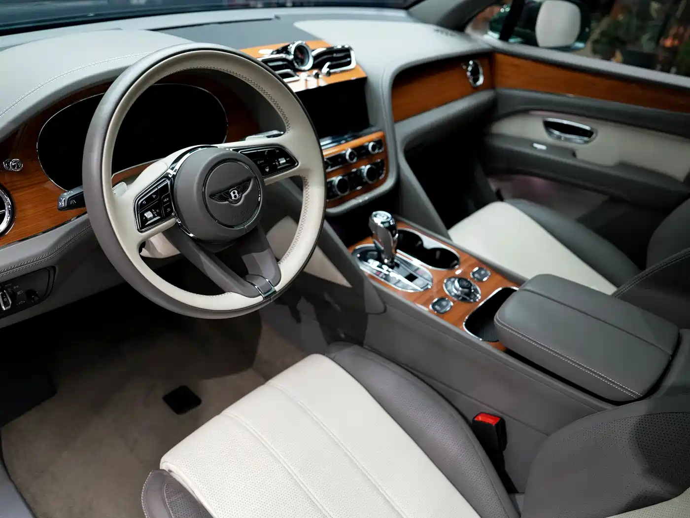 Bentley Bentayga 2021 4.0T V8 фото 22