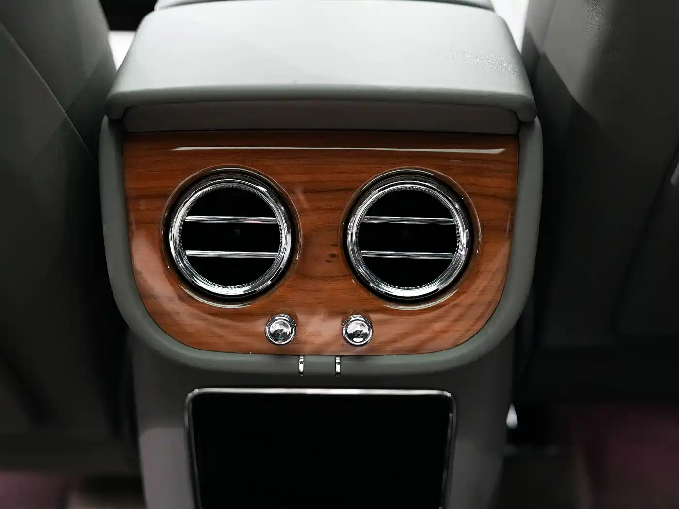 Bentley Bentayga 2021 4.0T V8 фото 28