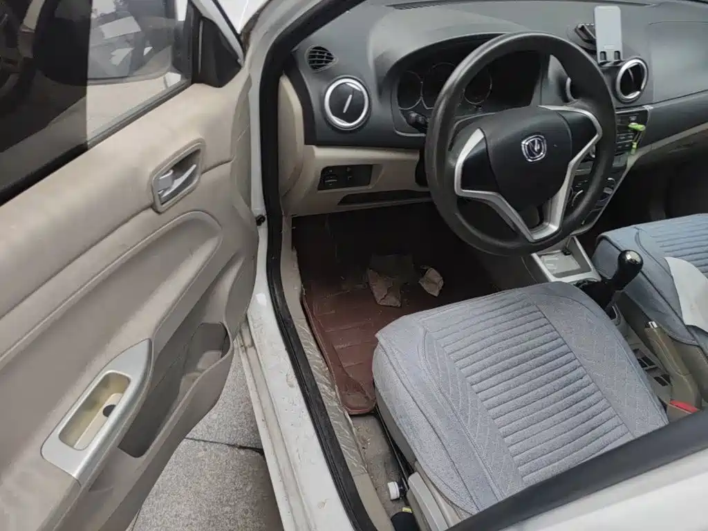 Changan Yuexiang V3 2016 2015 1.4L Manual Perfect (China V)