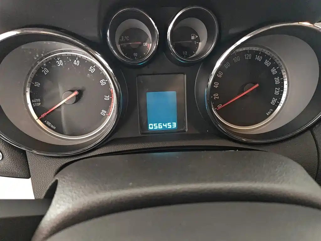 Buick Encore 2015 1.4T Automatic 2WD Urban Elite фото 5