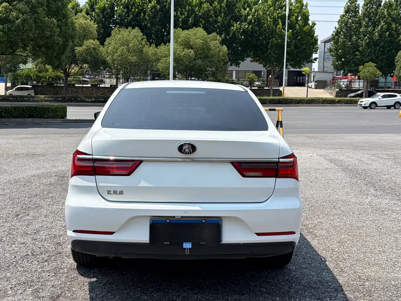 BYD Qin 2021 2019 1.5L Automatic Luxury Edition