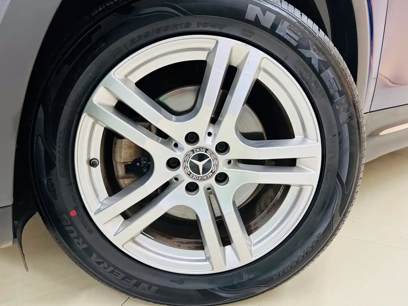 MERCEDES-BENZ GLB