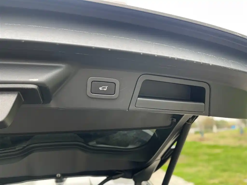 Land Rover Range Rover Velar 2018 P380 R-DYNAMIC SE фото 13