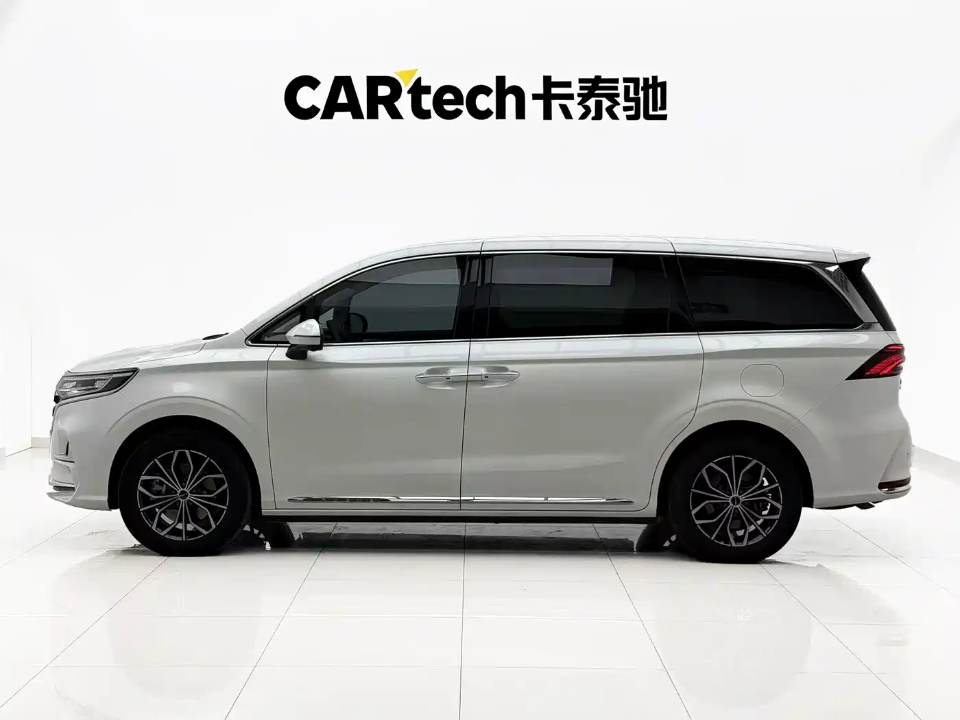 Roewe iMAX8 EV 2025 2025 1.5T DMH Land Luxury Edition