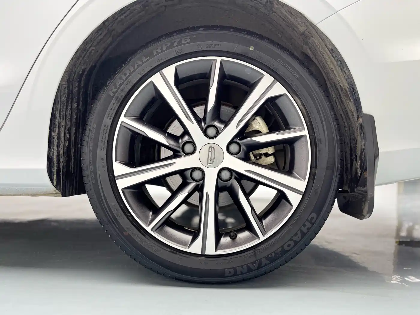 GEELY AUTOMOBILE EMGRAND