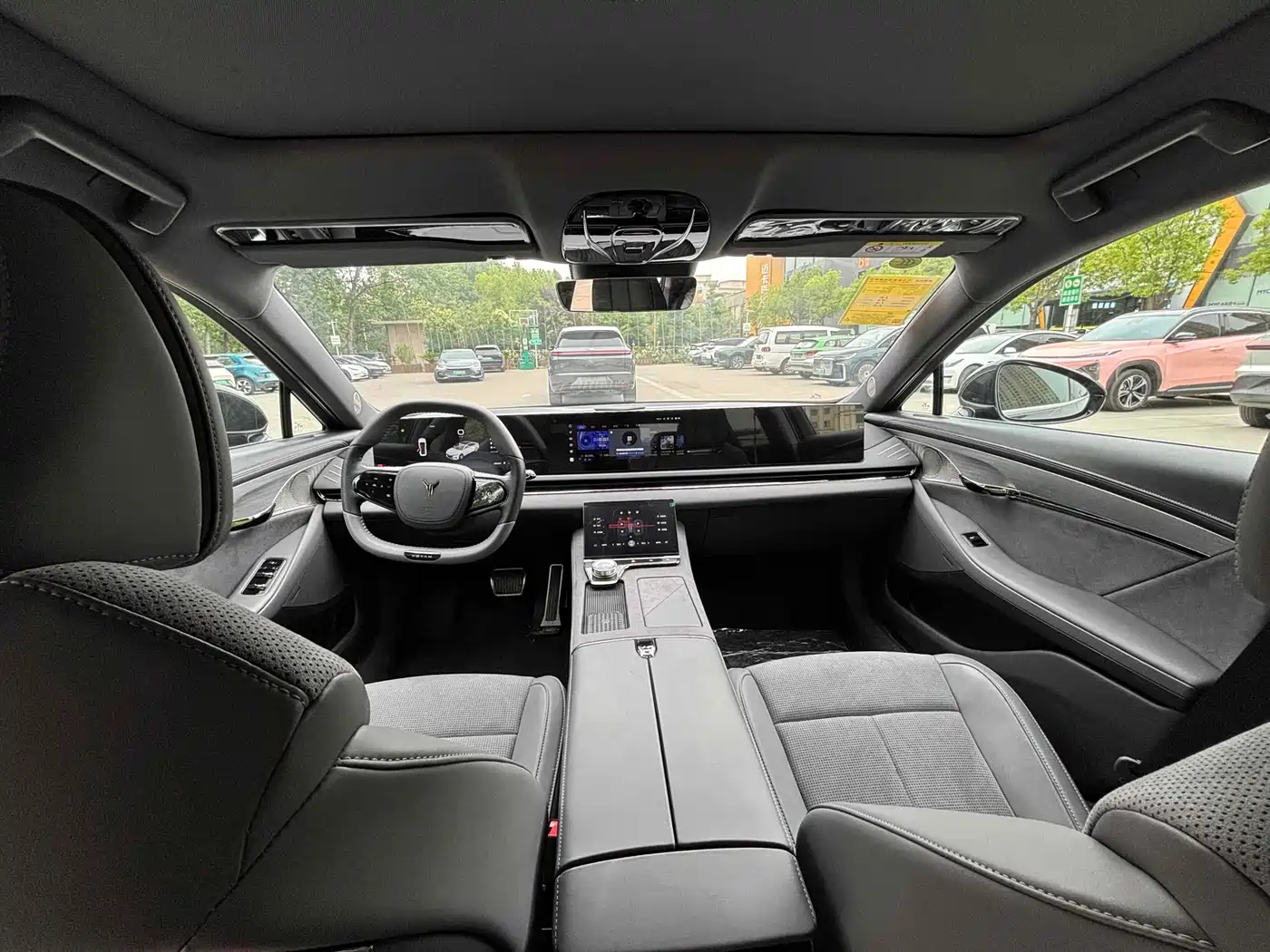 Voyah Auto VOYAH Zhuiguang 2024 PHEV AWD Ultra Long Range Flagship фото 5