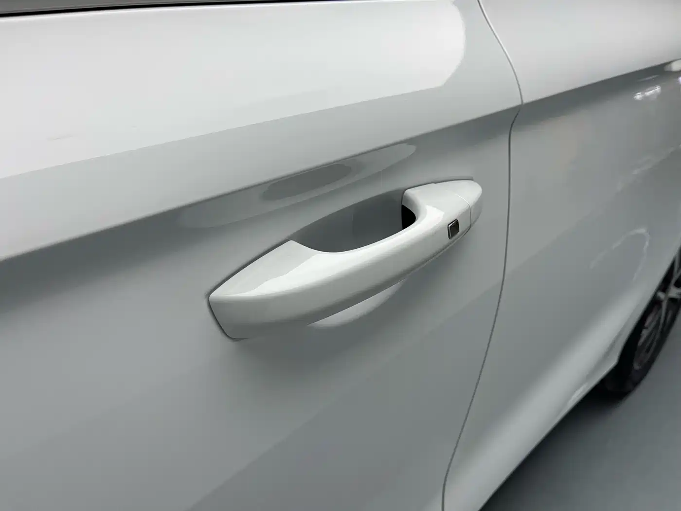 GEELY AUTOMOBILE EMGRAND