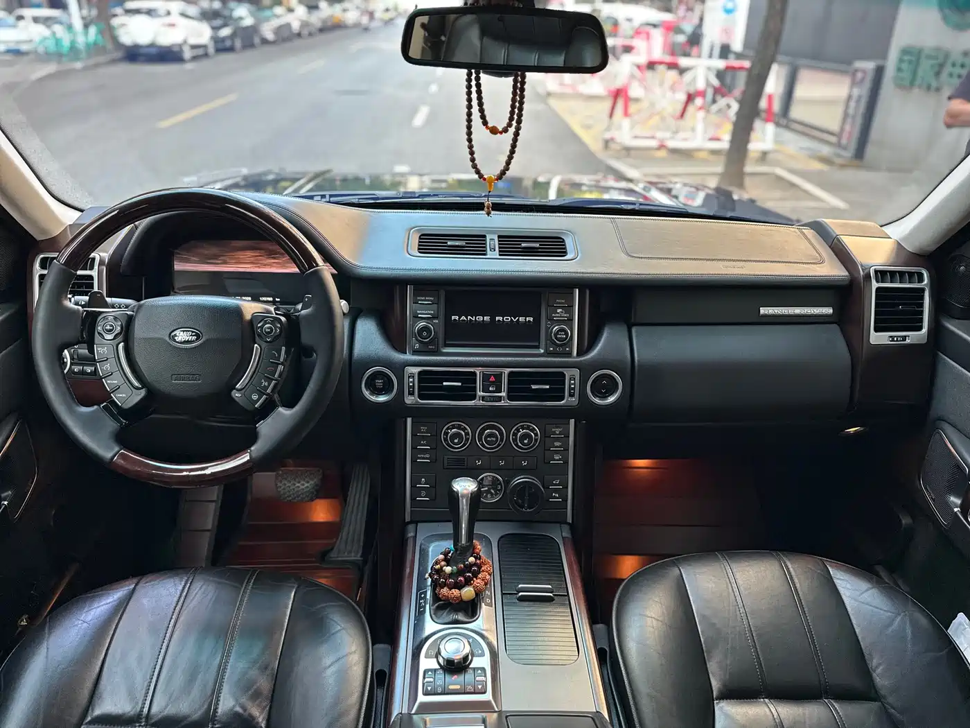 Land Rover Range Rover 2011 5.0 NA V8 HSE фото 16
