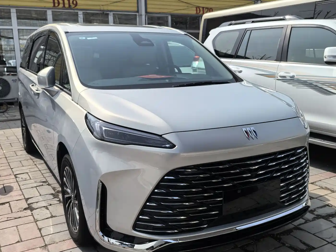 BUICK GL8 NEW ENERGY