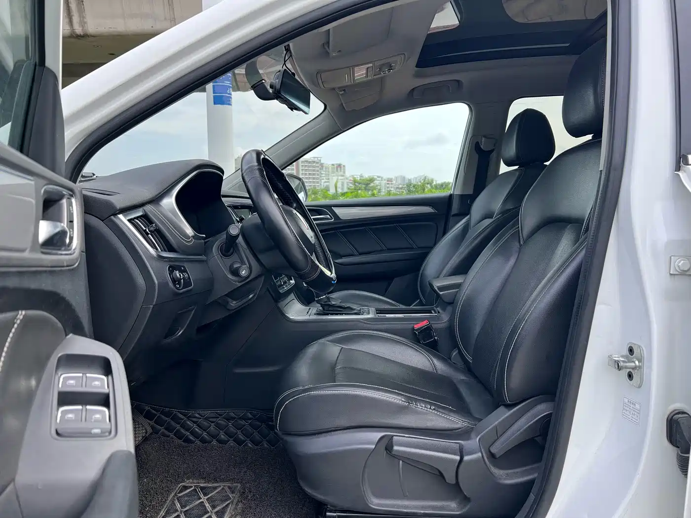 Фото 4 - Roewe RX5