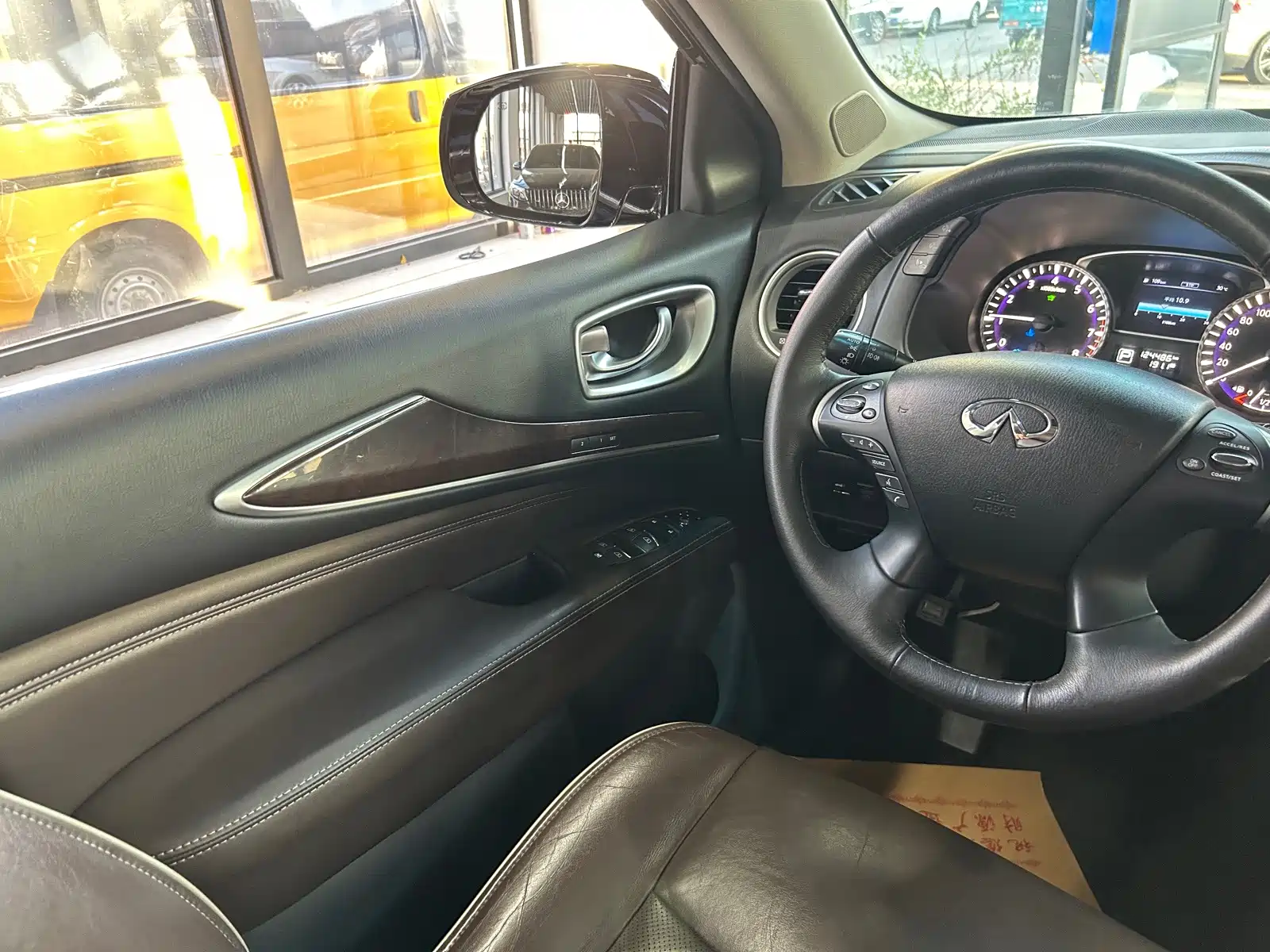 صورة 13 - Infiniti QX60 (Import)