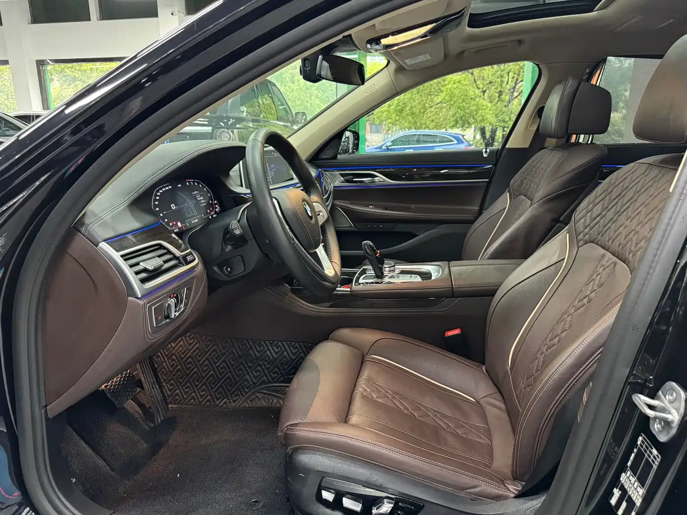 BMW 7-SERIES
