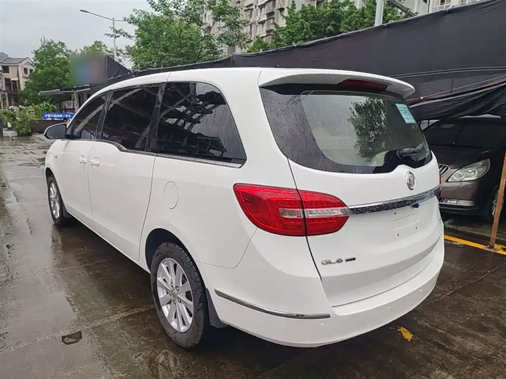 Buick GL8 2018 28T Comfort China VI фото 5