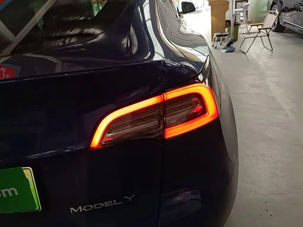 Фото 8 - Tesla Model Y