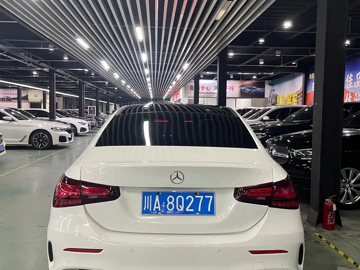 Mercedes-Benz A-Class 2024 A 200 L Fashion Edition фото 9