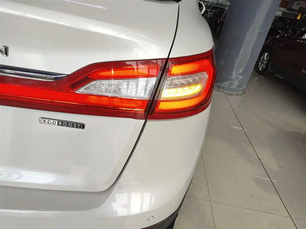 Фото 8 - Lincoln MKX