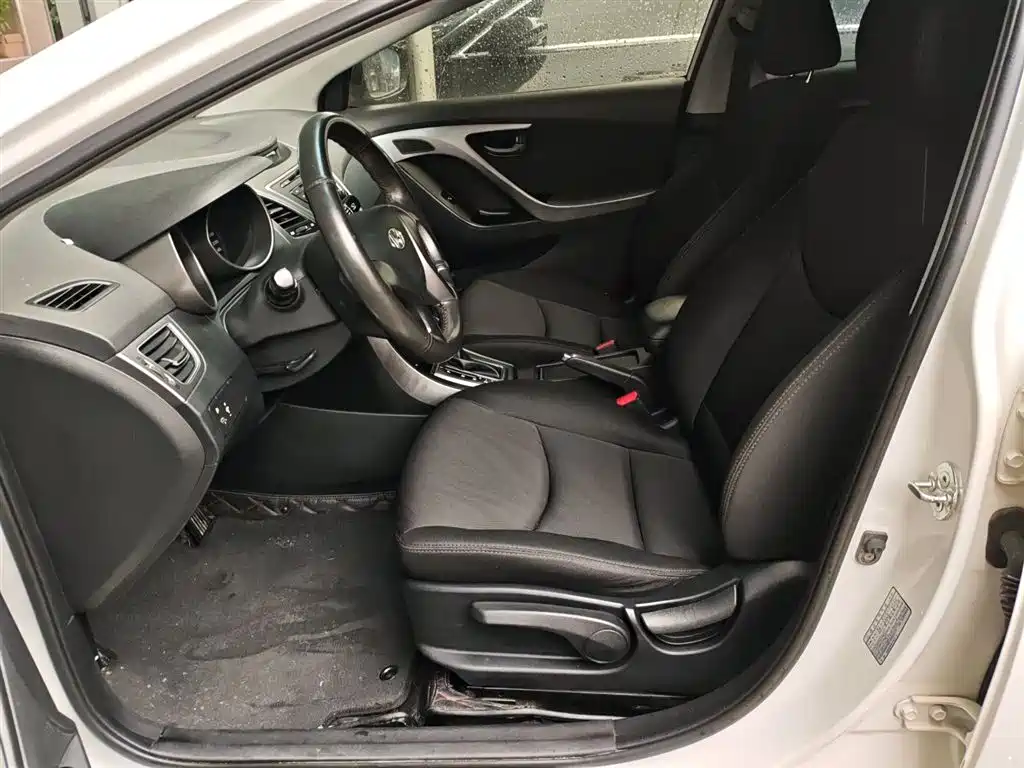 Hyundai Langdong 2016 1.6L Automatic Smart Edition фото 14