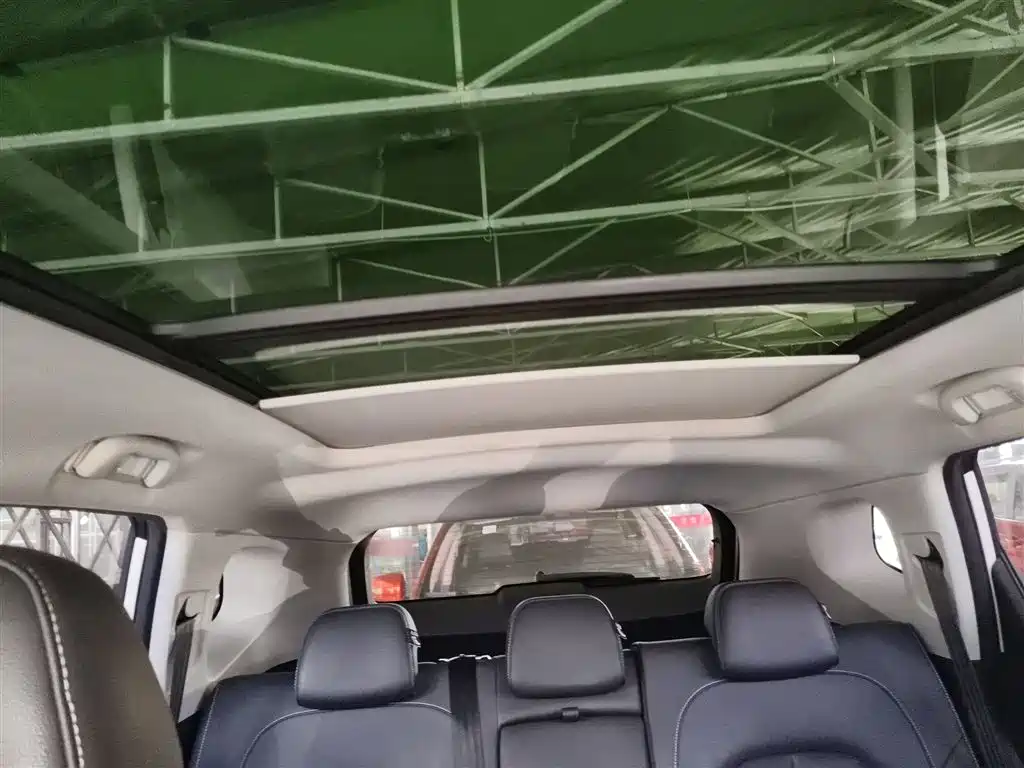 ROEWE RX5 NEW ENERGY