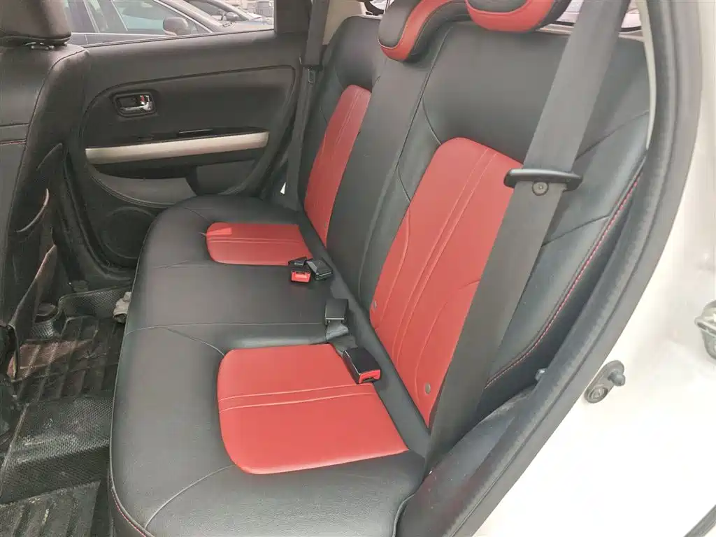 Haval H1 2016 Red Label 1.5L AMT Luxury фото 15
