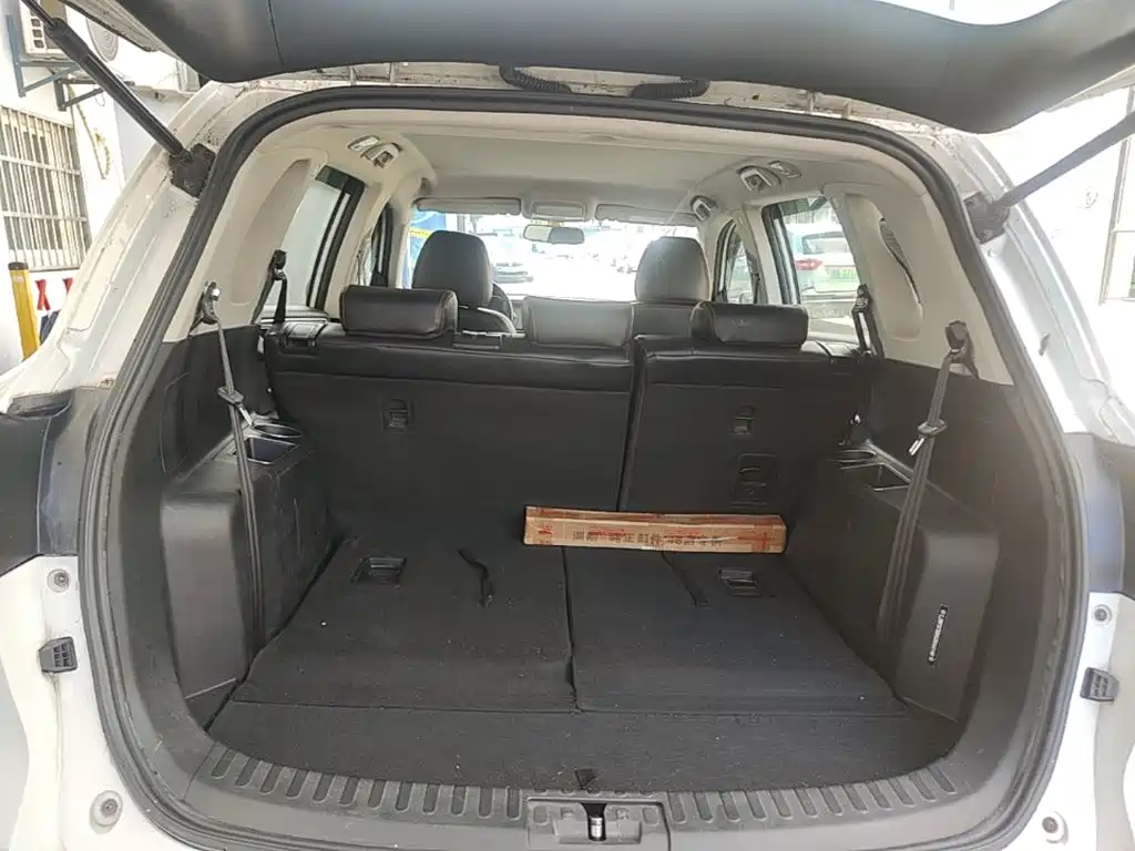 Zotye Damai X5 2016 2016 1.5T Manual Luxury 7-Seater China IV