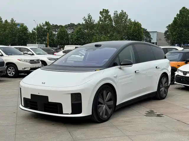 Li Auto Li i8 2025 Standard Edition