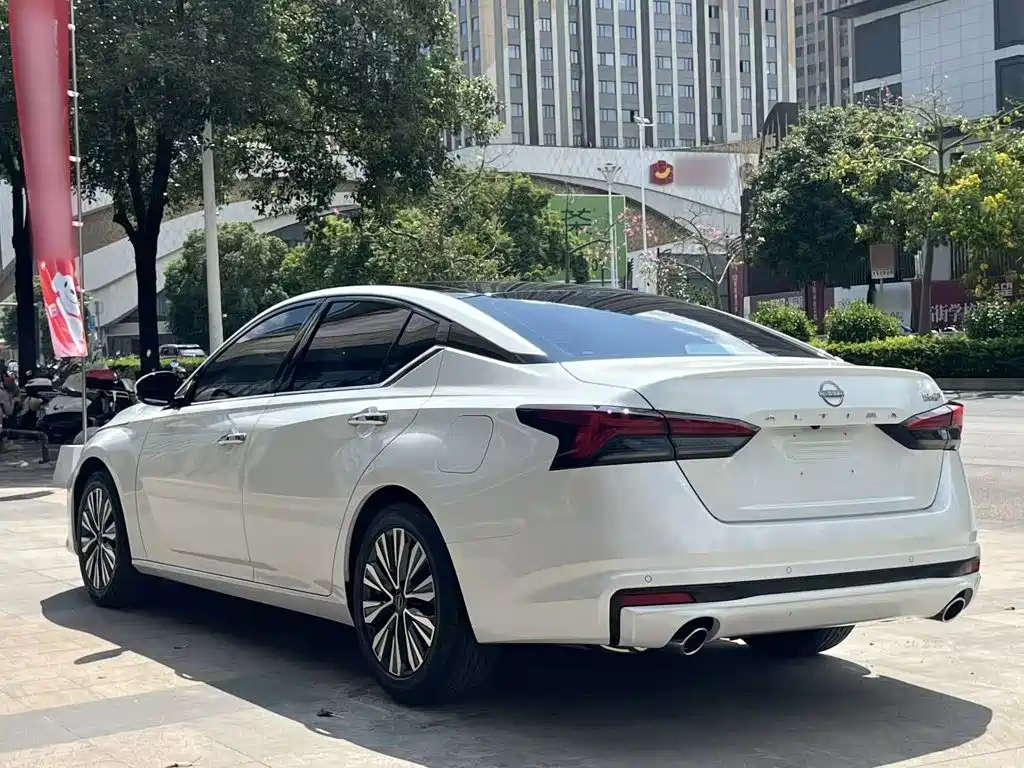 Photo 22 - Nissan Teana