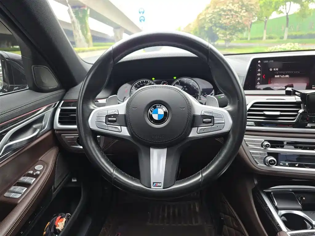 BMW 7 Series 2018 730Li Leading Type M Sport Package фото 3