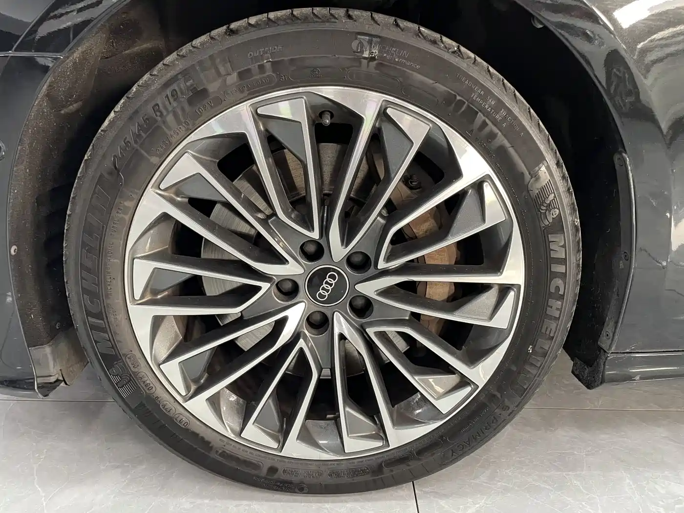 Audi A6L New Energy 2022 55 TFSI e quattro фото 18